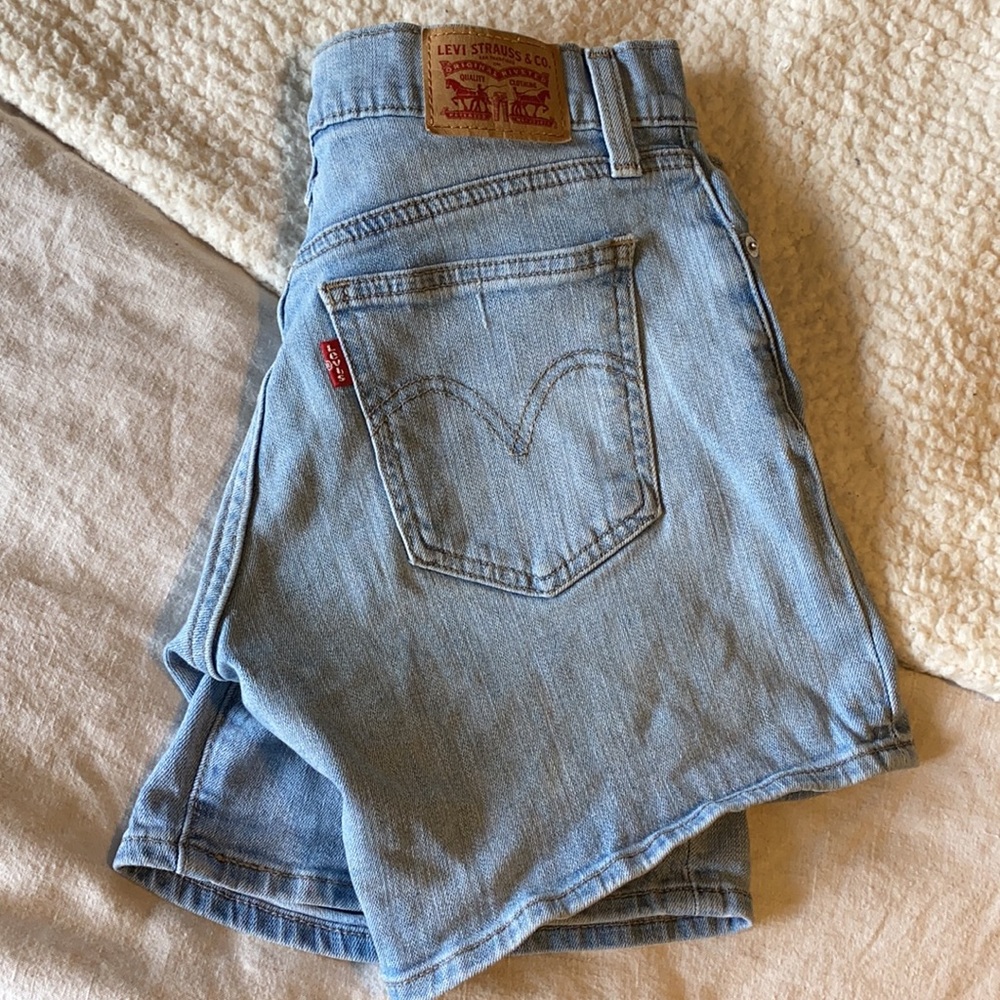 Levi Light Wash Jean Long In-Seam